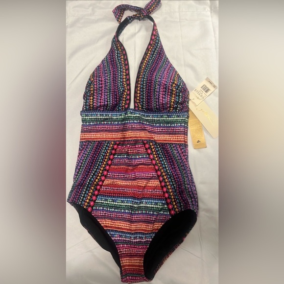 Gottex's Nefertiti plunge swim suit - Picture 1 of 7